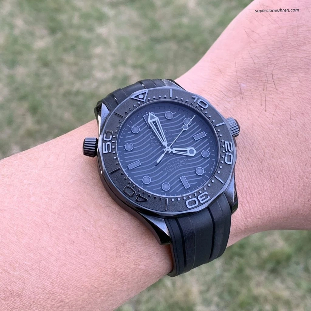 Super Clone Omega Seamaster Diver 300M 210.92.44.20.01.003 schwarze Keramik 43,5 mm