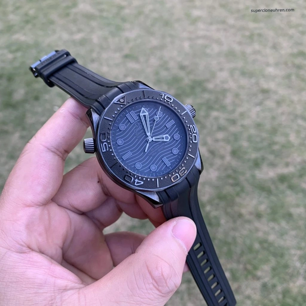 Super Clone Omega Seamaster Diver 300M 210.92.44.20.01.003 schwarze Keramik 43,5 mm