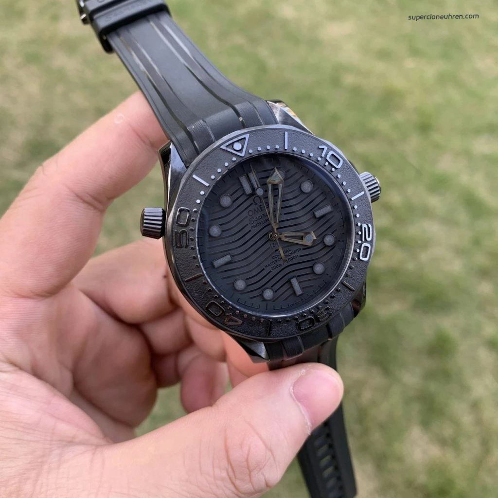 Super Clone Omega Seamaster Diver 300M 210.92.44.20.01.003 schwarze Keramik 43,5 mm