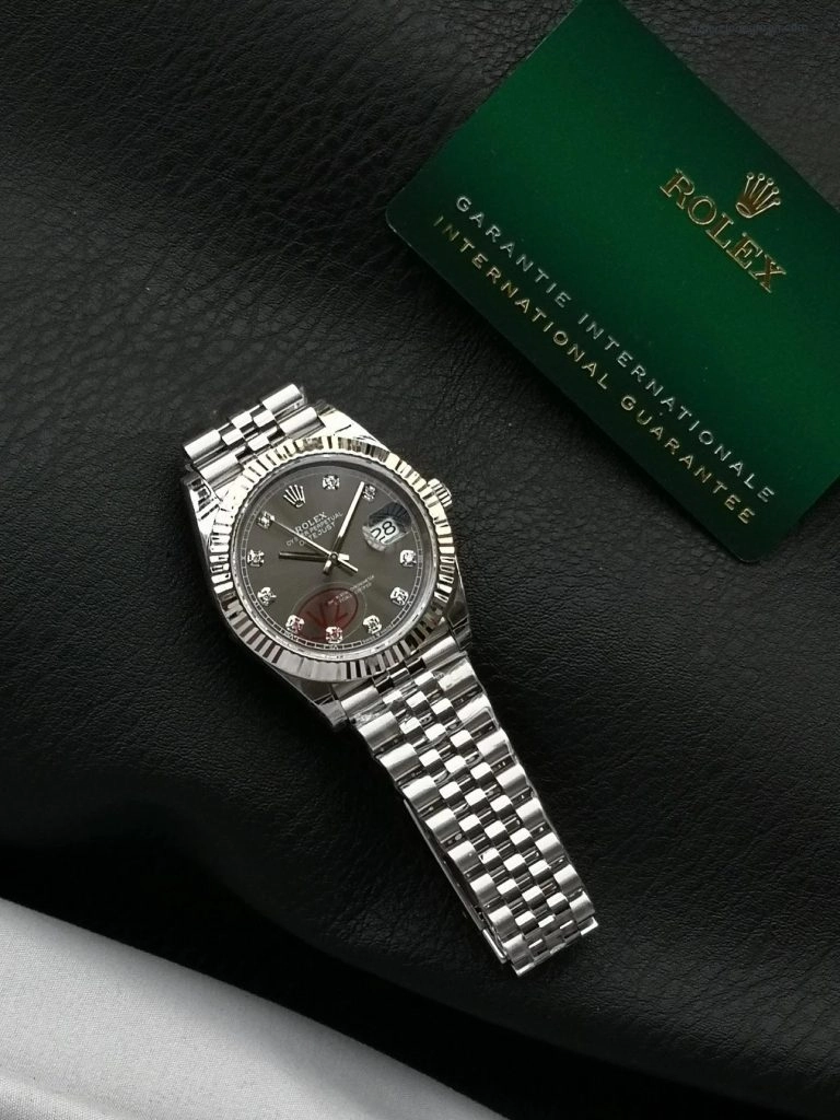 Premium Replica Uhr Rolex Datejust m126334-0006 graues Zifferblatt mit Diamantindizes 41mm