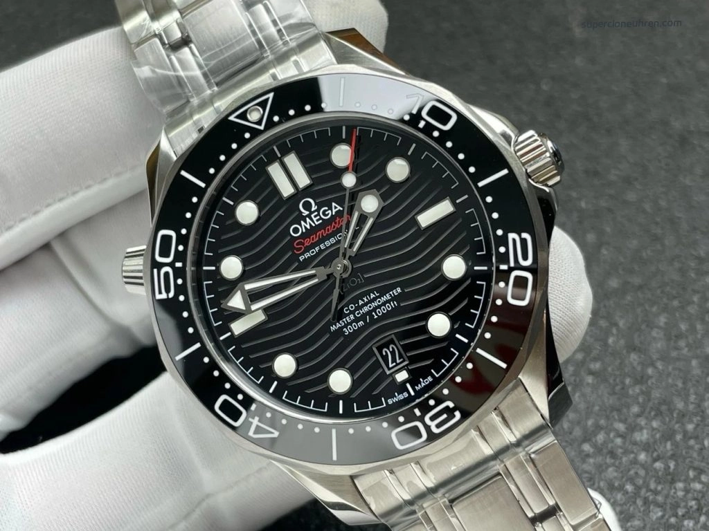 1:1 Super Clone Uhr Omega Seamaster Diver 300M 210.30.42.20.01.001 mit Edelstahlband 42mm