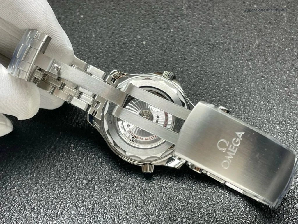 1:1 Super Clone Uhr Omega Seamaster Diver 300M 210.30.42.20.01.001 mit Edelstahlband 42mm