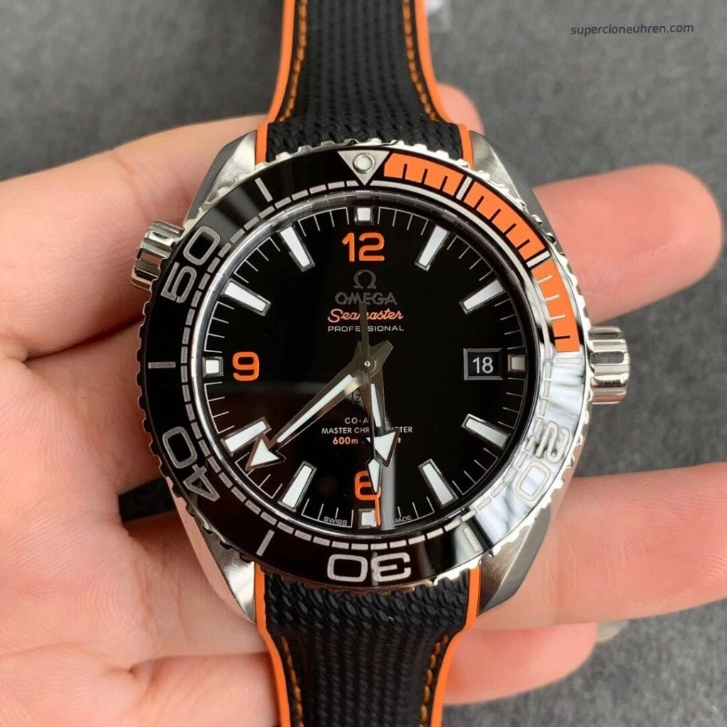 Premium Replica Uhr Omega Seamaster Planet Ocean 215.32.44.21.01.001 Schwarz-Orange 43,5mm