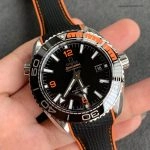 Premium Replica Uhr Omega Seamaster Planet Ocean 215.32.44.21.01.001 Schwarz-Orange 43,5mm