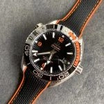 Premium Replica Uhr Omega Seamaster Planet Ocean 215.32.44.21.01.001 Schwarz-Orange 43,5mm