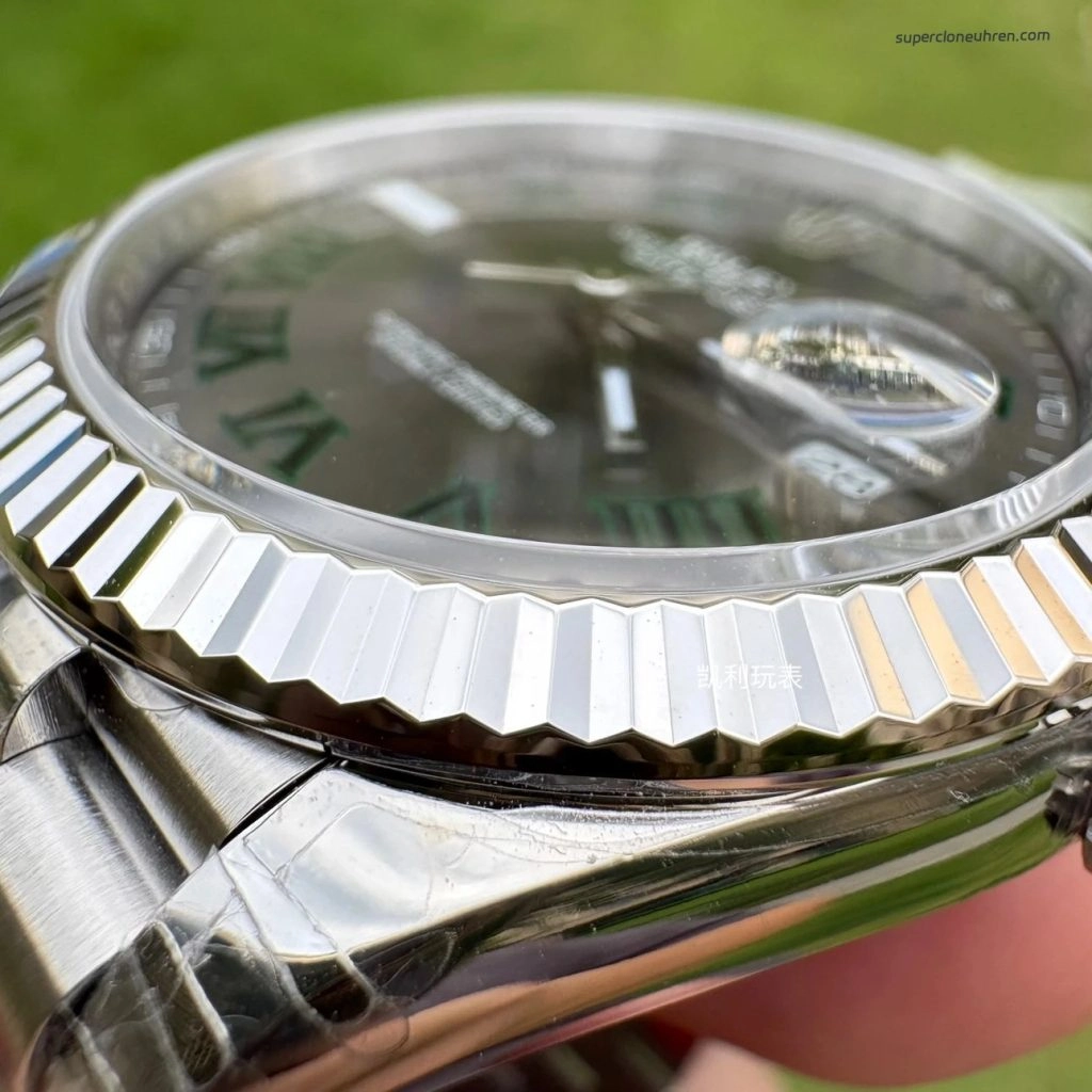 1:1 Super Clone Uhr Rolex Datejust 126334 grünes Zifferblatt Edelstahl 41 mm