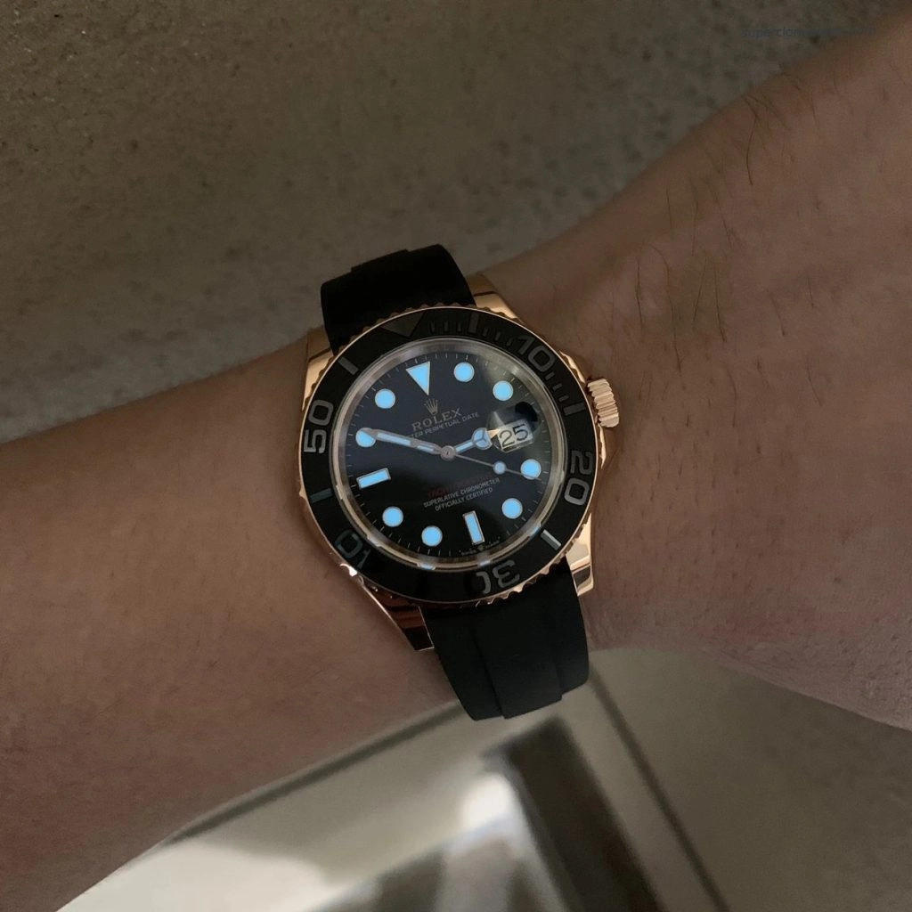 Premium Replica Uhr Rolex Yacht-Master 126655 Roségold mit Kautschukband 40 mm