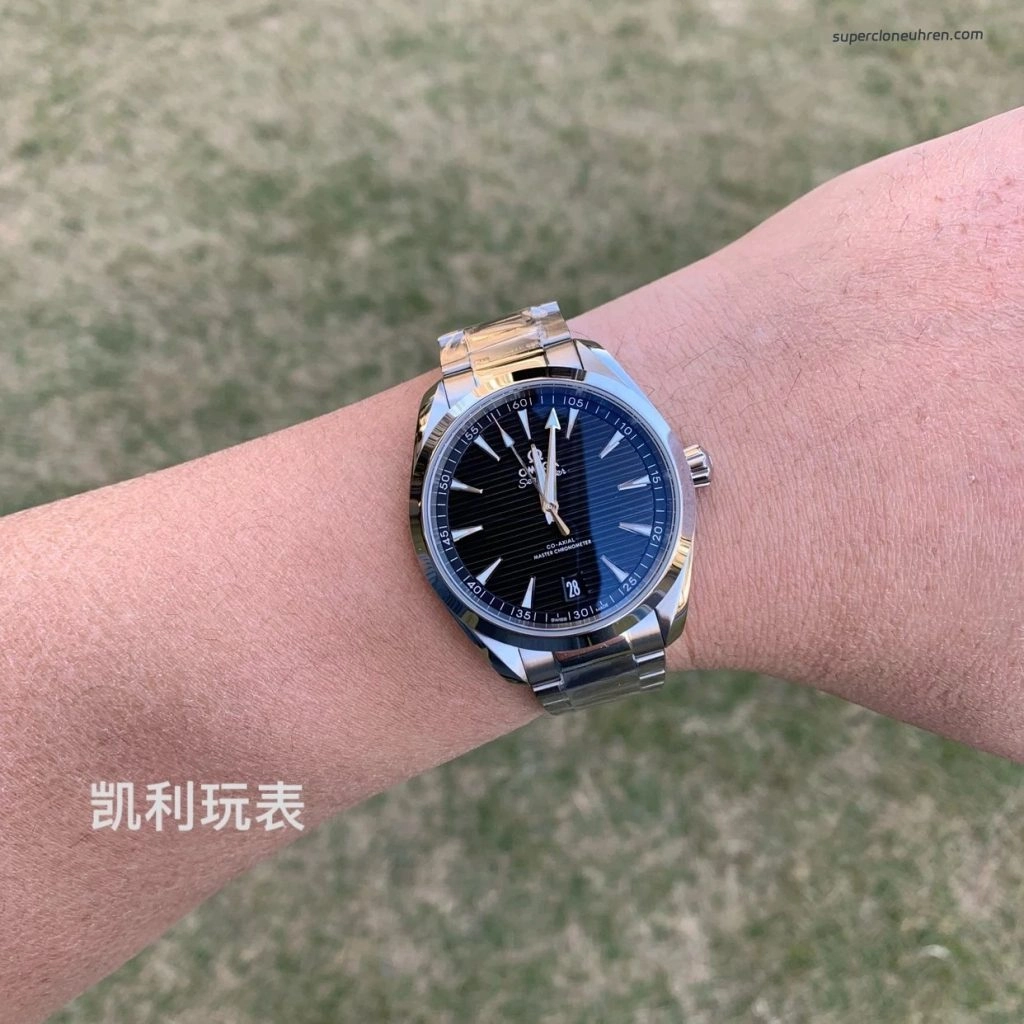 Premium Replica Uhr Omega Seamaster Aqua Terra 220.10.41.21.01.001 schwarzes Teak-Zifferblatt Edelstahlband 41 mm