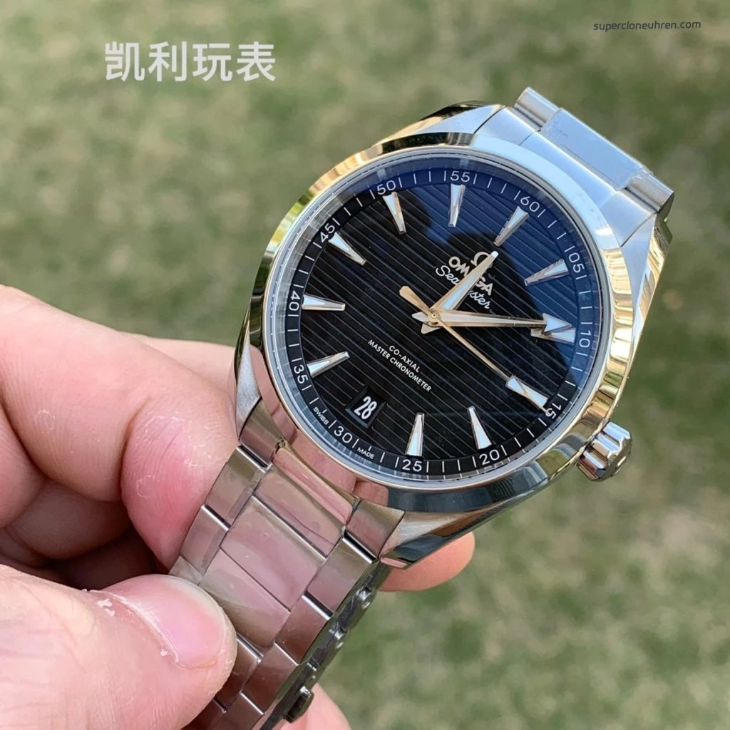 Premium Replica Uhr Omega Seamaster Aqua Terra 220.10.41.21.01.001 schwarzes Teak-Zifferblatt Edelstahlband 41 mm