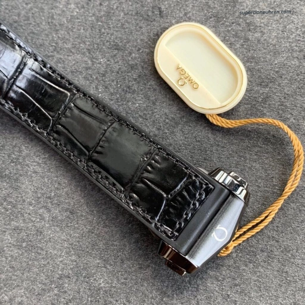 Premium Replica Uhr Omega Seamaster Planet Ocean 215.63.46.22.01.001 schwarze Keramik 45,5 mm