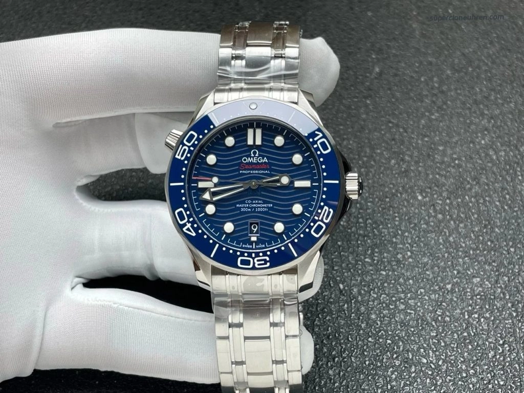 Super Clone Omega Seamaster Diver 300M 210.30.42.20.03.001 mit Stahlband 42mm