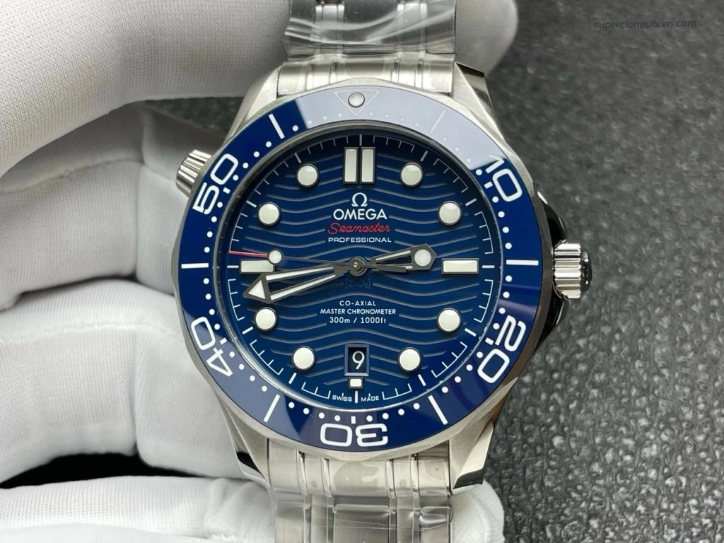 Super Clone Omega Seamaster Diver 300M 210.30.42.20.03.001 mit Stahlband 42mm