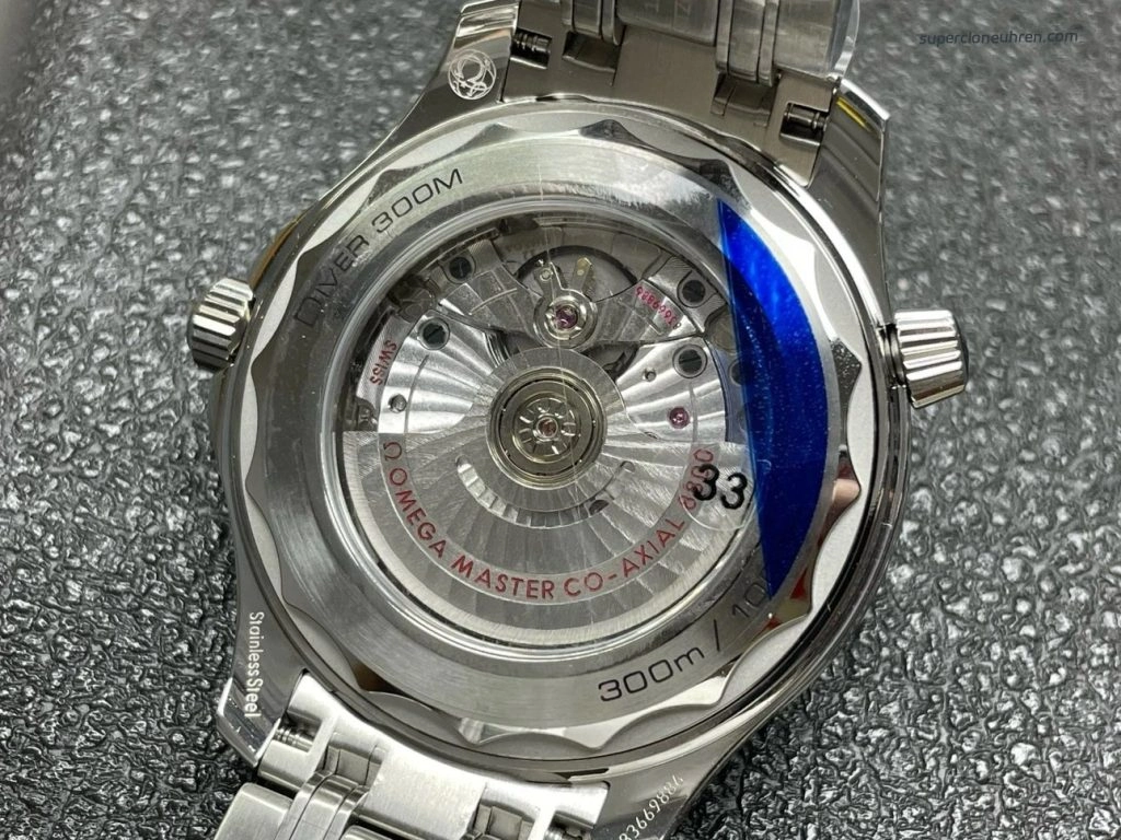 Super Clone Omega Seamaster Diver 300M 210.30.42.20.03.001 mit Stahlband 42mm