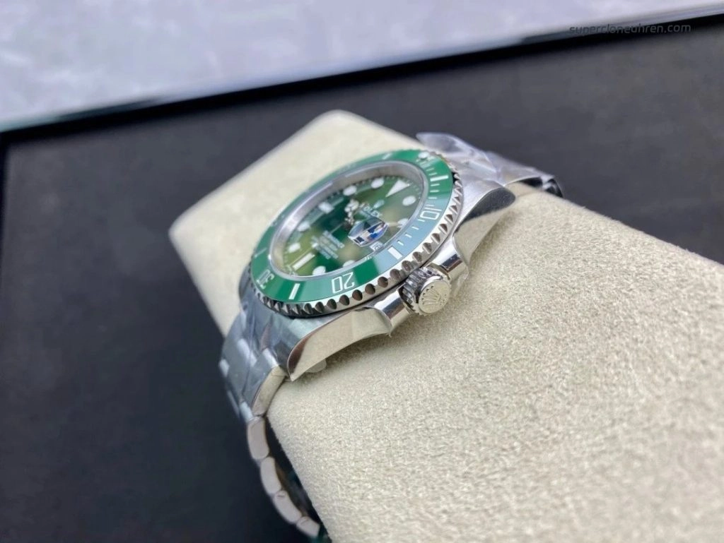Super Clone Rolex Submariner 116610LV-0002 mit satiniertem Stahlband 40 mm