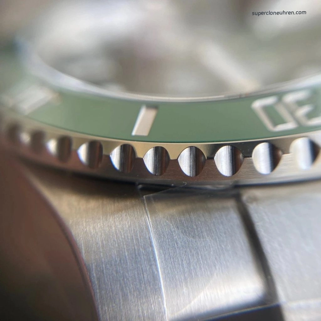 Super Clone Rolex Submariner 116610LV-0002 mit satiniertem Stahlband 40 mm