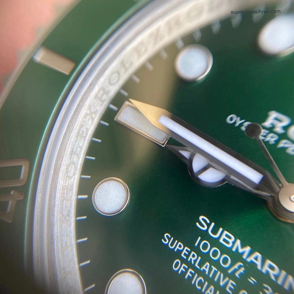 Super Clone Rolex Submariner 116610LV-0002 mit satiniertem Stahlband 40 mm
