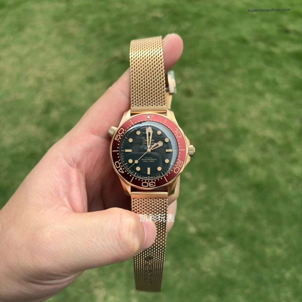 Premium Replica Uhr Omega Seamaster Diver 210.90.42.20.01.003 in Burgunderrot Bronze-Gold 42mm