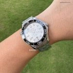 Premium Replica Uhr Omega Seamaster Diver 300M 210.32.42.20.04.001 mit weißem Zifferblatt 42 mm