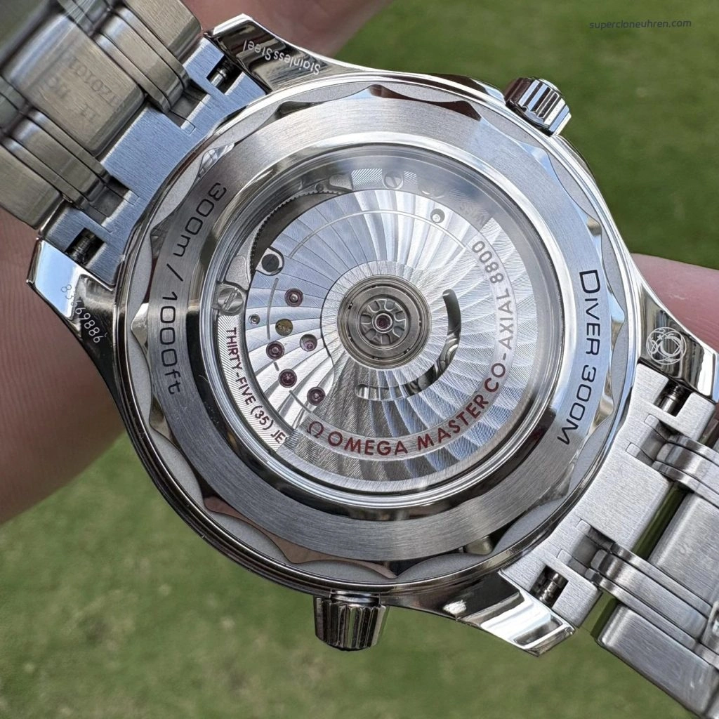 Premium Replica Uhr Omega Seamaster Diver 300M 210.32.42.20.04.001 mit weißem Zifferblatt 42 mm