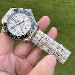 Premium Replica Uhr Omega Seamaster Diver 300M 210.32.42.20.04.001 mit weißem Zifferblatt 42 mm