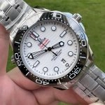 Premium Replica Uhr Omega Seamaster Diver 300M 210.32.42.20.04.001 mit weißem Zifferblatt 42 mm