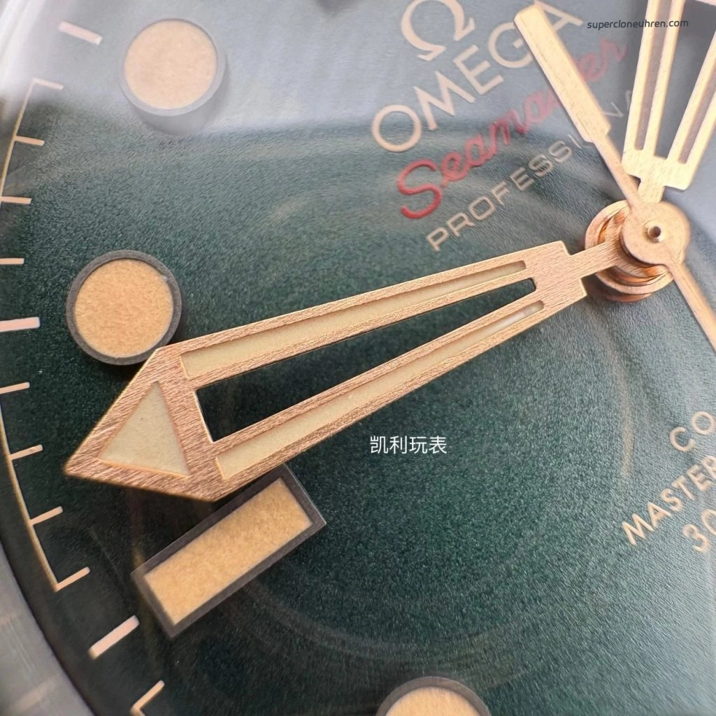 Super Clone Omega Seamaster 210.90.42.20.10.001 Bronze-Gold Titan Mesh-Armband 42 mm
