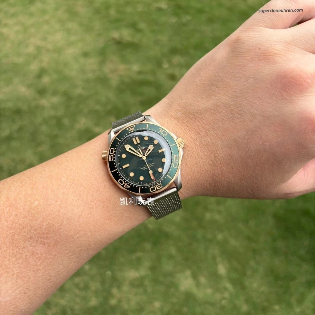 Super Clone Omega Seamaster 210.90.42.20.10.001 Bronze-Gold Titan Mesh-Armband 42 mm