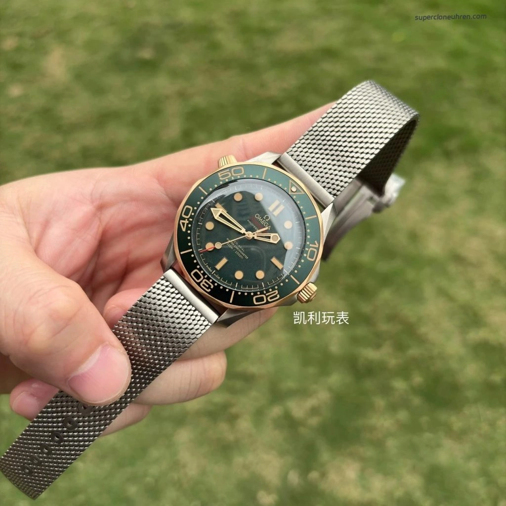 Super Clone Omega Seamaster 210.90.42.20.10.001 Bronze-Gold Titan Mesh-Armband 42 mm
