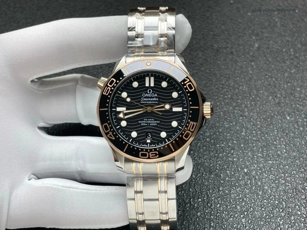 1:1 Super Clone Uhr Omega Seamaster Diver 300M 210.20.42.20.01.001 Stahl Roségold 42mm