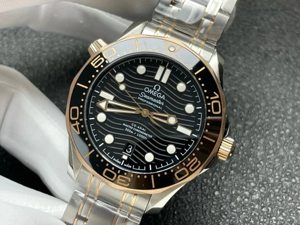1:1 Super Clone Uhr Omega Seamaster Diver 300M 210.20.42.20.01.001 Stahl Roségold 42mm