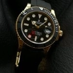 Premium Replica Uhr Rolex Yacht-Master M226658-0001 Schwarz-Gold Kautschukband 42 mm