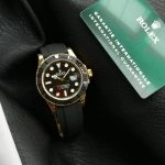 Premium Replica Uhr Rolex Yacht-Master M226658-0001 Schwarz-Gold Kautschukband 42 mm
