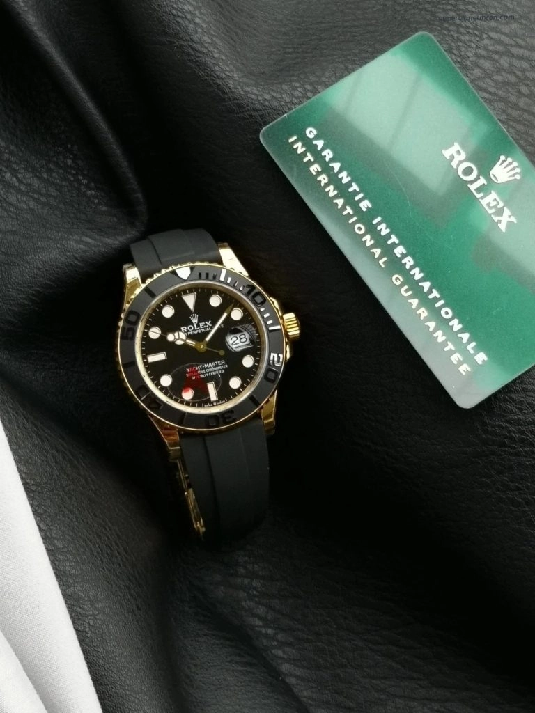 Premium Replica Uhr Rolex Yacht-Master M226658-0001 Schwarz-Gold Kautschukband 42 mm