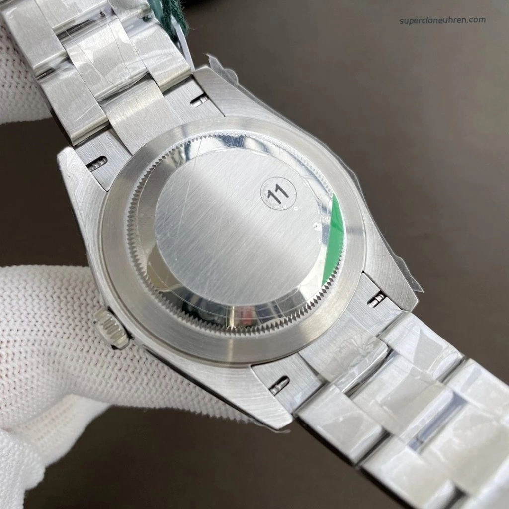 Premium Replica Uhr Rolex Datejust m126334-0003 mit geriffelter Lünette 41mm
