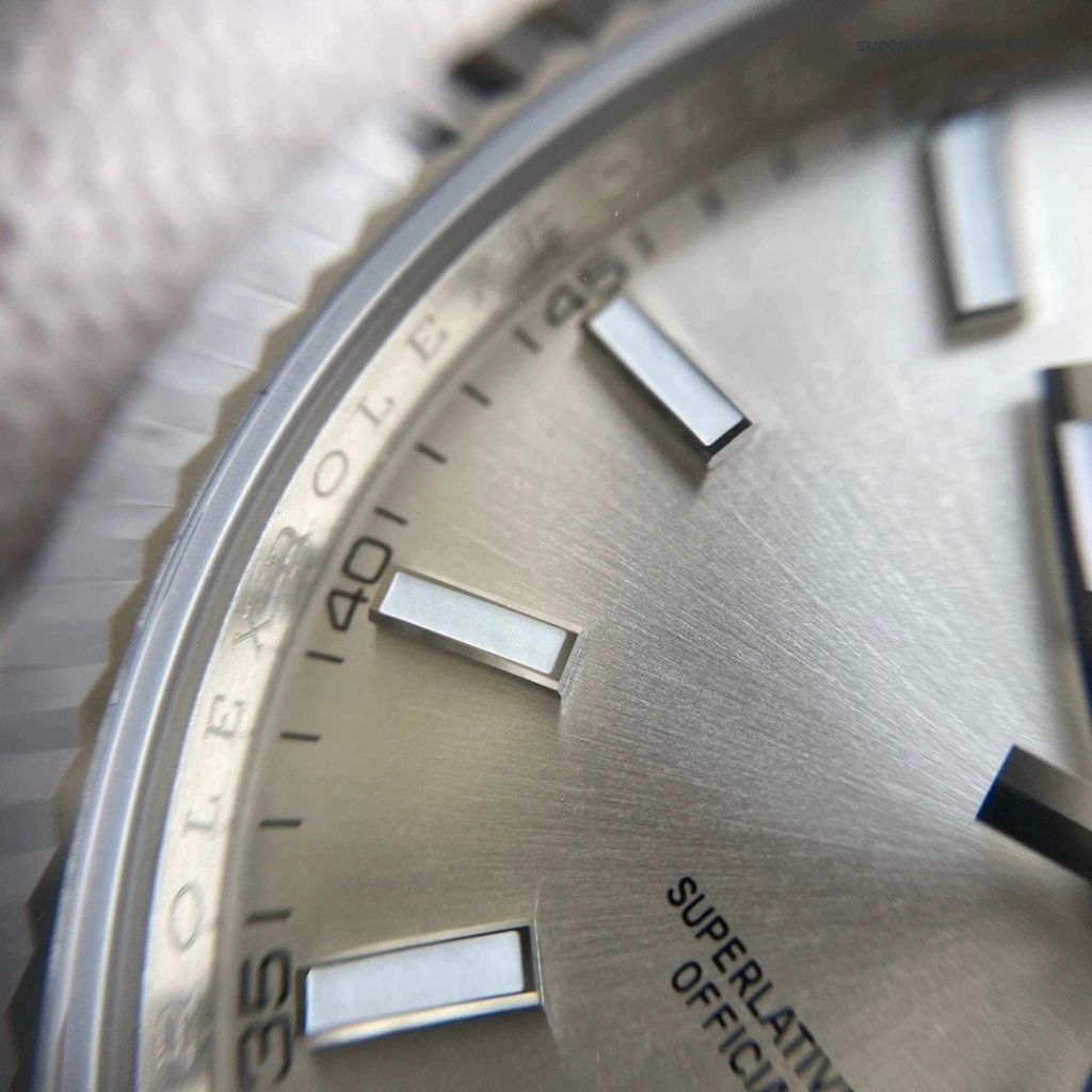 Premium Replica Uhr Rolex Datejust m126334-0003 mit geriffelter Lünette 41mm