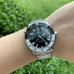 Premium Replica Uhr Omega Seamaster Planet Ocean 215.30.44.22.01.001 schwarz-weisse Keramiklünette 43,5 mm