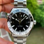 Premium Replica Uhr Omega Seamaster Planet Ocean 215.30.44.22.01.001 schwarz-weisse Keramiklünette 43,5 mm