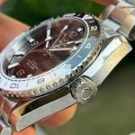 Premium Replica Uhr Omega Seamaster Planet Ocean 215.30.44.22.01.001 schwarz-weisse Keramiklünette 43,5 mm