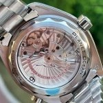 Premium Replica Uhr Omega Seamaster Planet Ocean 215.30.44.22.01.001 schwarz-weisse Keramiklünette 43,5 mm