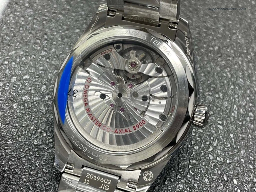 Premium Replica Uhr Omega Seamaster Aqua Terra 220.10.41.21.01.002 mit schwarzem Zifferblatt 41mm