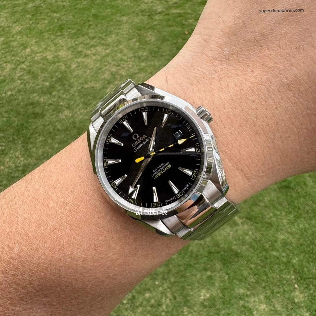 Premium Replica Uhr Omega Seamaster Aqua Terra 231.10.42.21.01.002 Edelstahl Schwarz-Gelb 41,5 mm