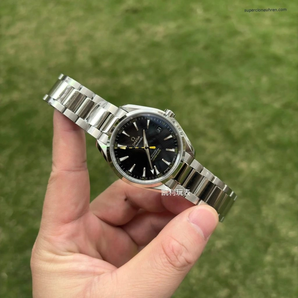 Premium Replica Uhr Omega Seamaster Aqua Terra 231.10.42.21.01.002 Edelstahl Schwarz-Gelb 41,5 mm