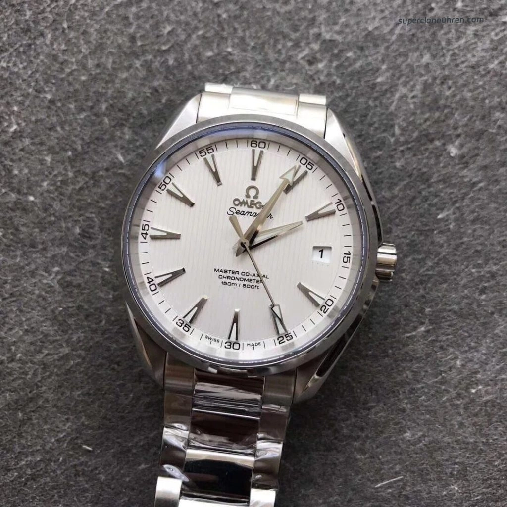 Premium Replica Uhr Omega Seamaster 231.10.42.21.02.001 mit weißem Zifferblatt und Edelstahlband 41,5mm