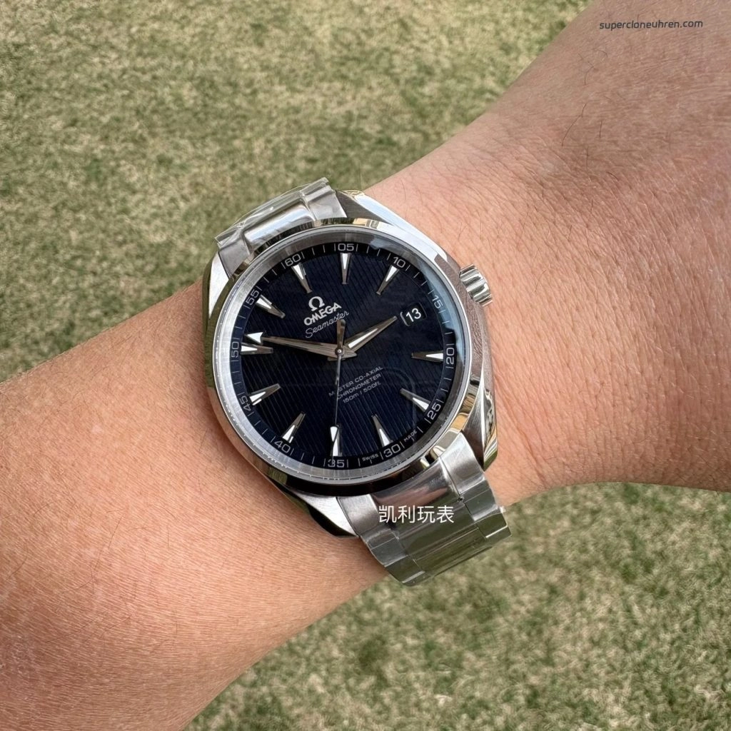 Premium Replica Uhr Omega Seamaster Aqua Terra 231.10.42.21.03.003 blaues Zifferblatt Edelstahlband 41,5 mm
