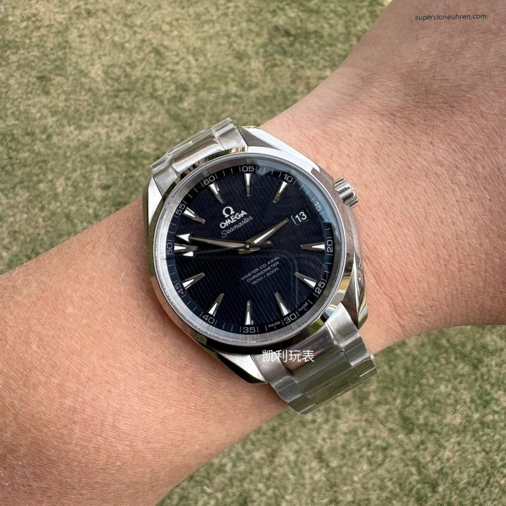 Premium Replica Uhr Omega Seamaster Aqua Terra 231.10.42.21.03.003 blaues Zifferblatt Edelstahlband 41,5 mm