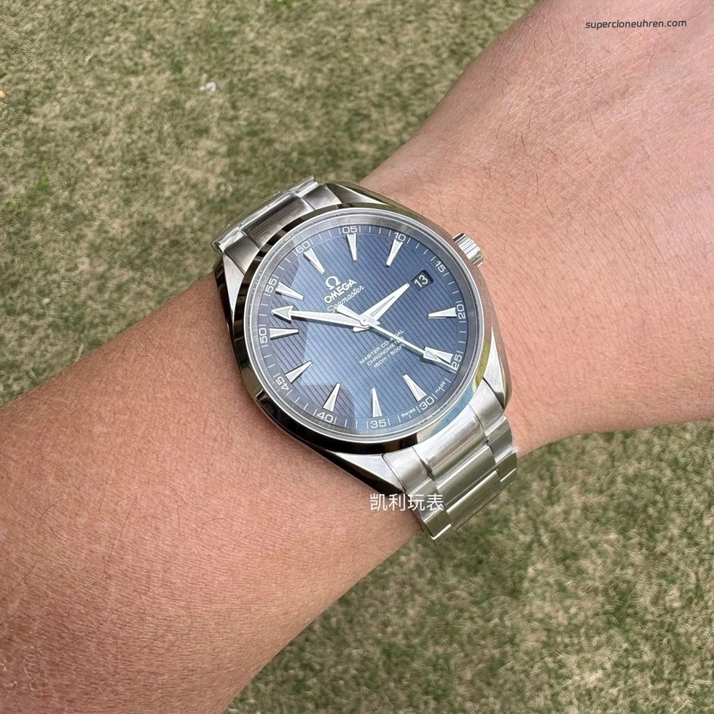 Premium Replica Uhr Omega Seamaster Aqua Terra 231.10.42.21.03.003 blaues Zifferblatt Edelstahlband 41,5 mm