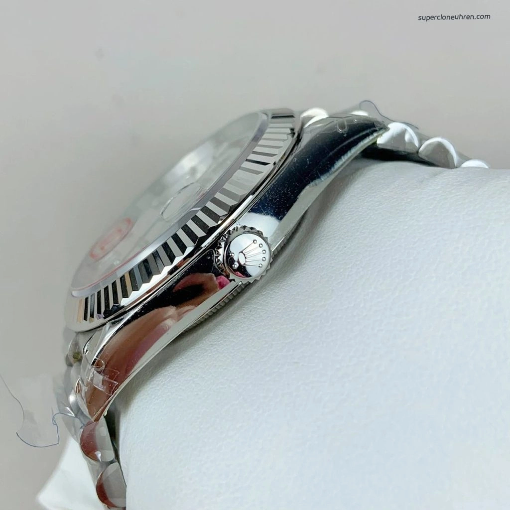 Super Clone Rolex Day-Date 228239-0078 Perlmutt-Zifferblatt mit Diamantbesatz 40mm