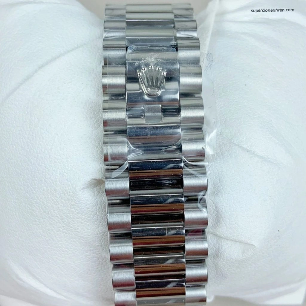 Super Clone Rolex Day-Date 228239-0078 Perlmutt-Zifferblatt mit Diamantbesatz 40mm