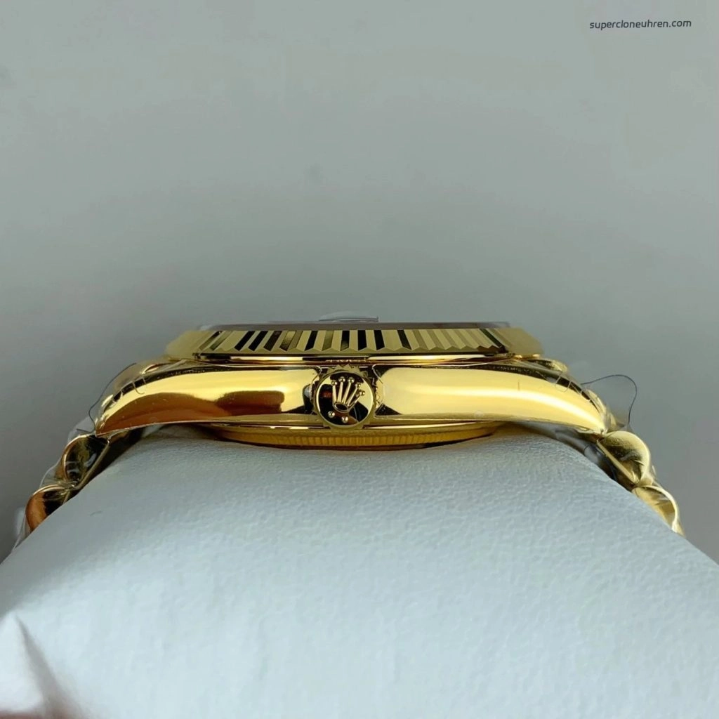 Premium Replica Uhr Rolex Day-Date 228238-0004 Schwarzes Zifferblatt Gelbgold-Optik 40mm