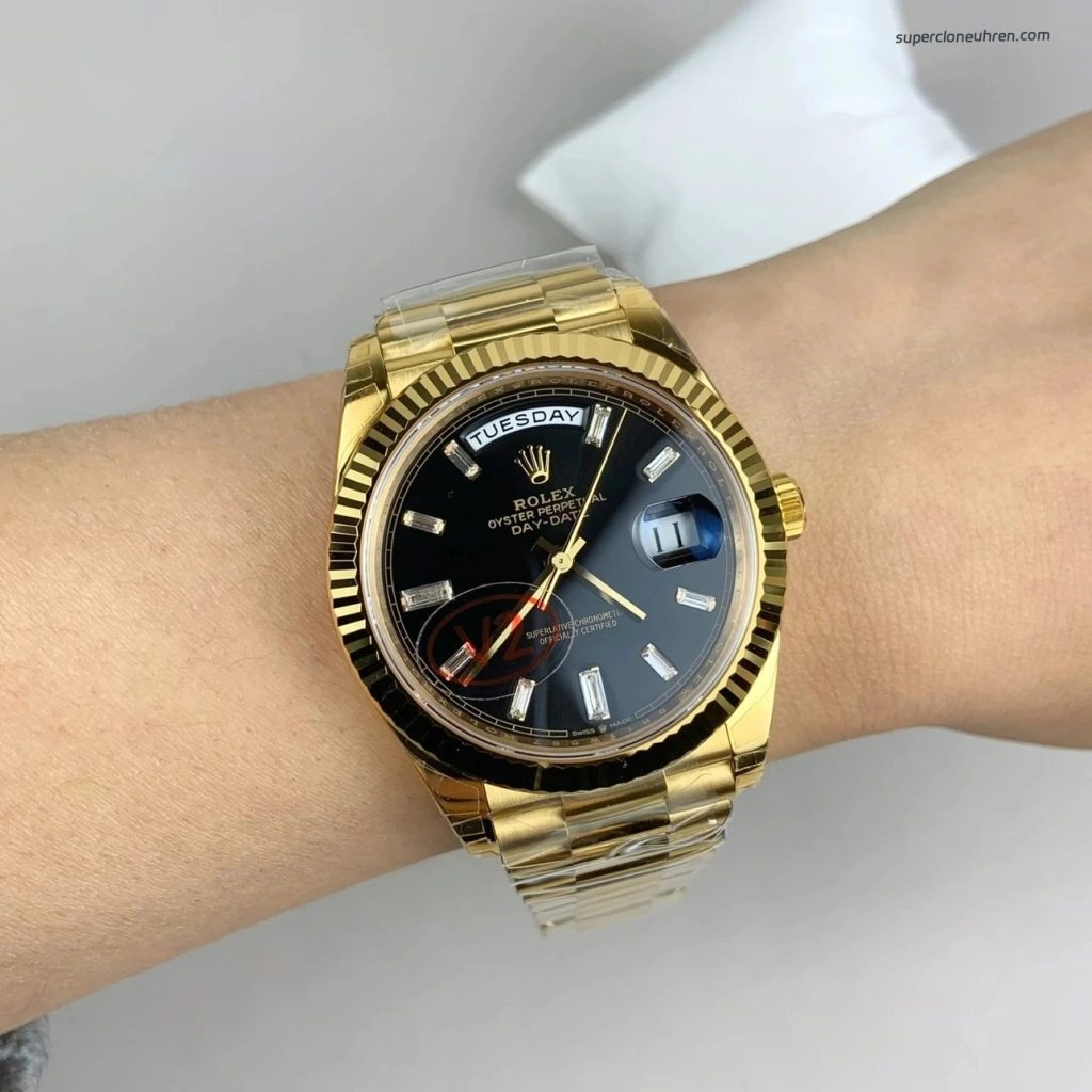 Premium Replica Uhr Rolex Day-Date 228238-0004 Schwarzes Zifferblatt Gelbgold-Optik 40mm